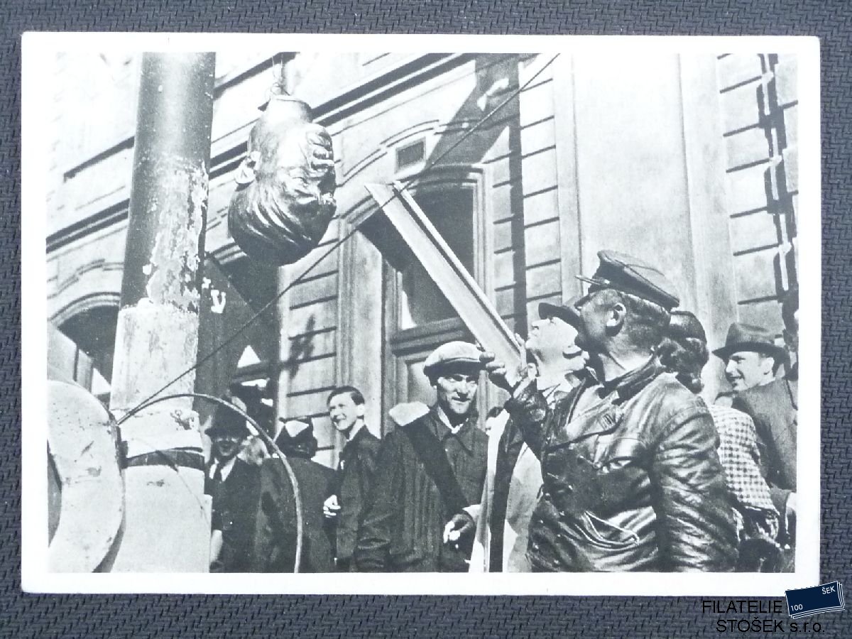 Pohlednice - Náměty  - Vojenské - Praha 1945