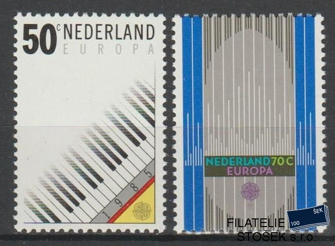 Holandsko známky Mi 1274-75
