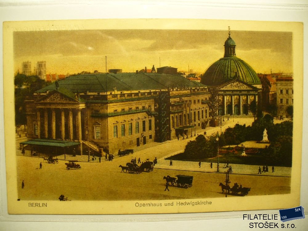 Německo  Berlin Opernhaus und Hedwigskirche  pohledy