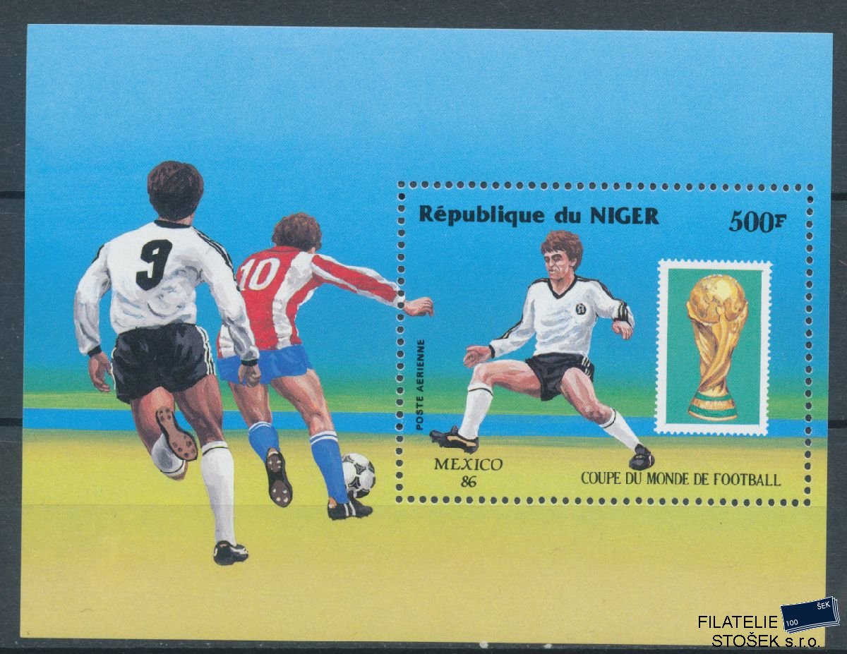 Niger známky Mi Blok 49 - Fotbal